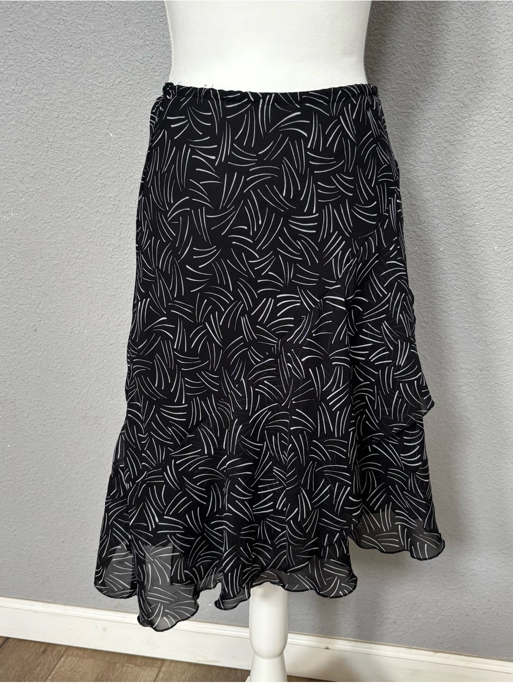 Sunny Leigh Black & Gray Printed Skirt